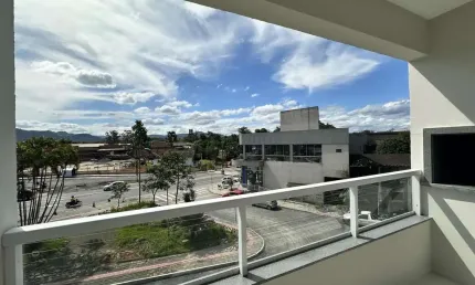 Apartamento à venda com 3 dormitórios (1 suíte) e 2 vagas na região central de I