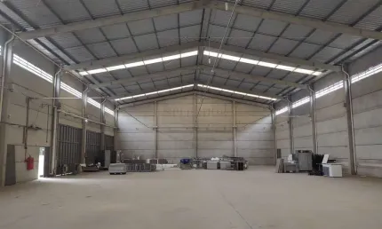 Galpão na Via Expressa – 1.035 m² com Mezanino, Estacionamento.