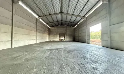 Galpão disponível para locação com 520 m2 em região industrial na cidade de Inda