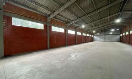 Galpão com 600 m2 em região industrial, disponível para locação na cidade de Ind