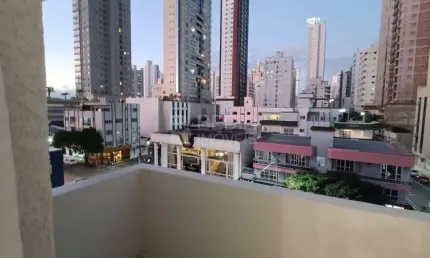 Apartamento com 2 quartos para alugar na Avenida 3ª Avenida, 330, Centro, Balneário Camboriú