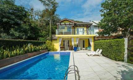 Casa 03 suítes a venda Praia das Taquaras - Balneário Camboriú