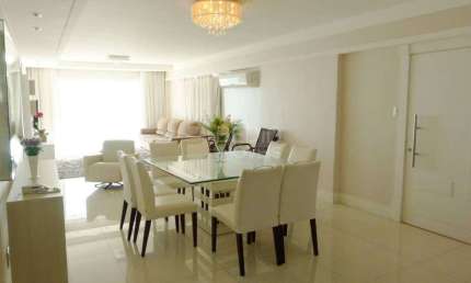 Apartamento frente mar 03 suítes locação temporada Balneário Camboriú
