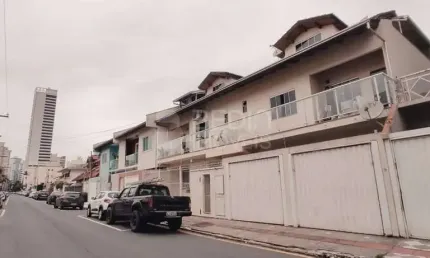 Casa com 8 quartos à venda na Rua 700, 809, Centro, Balneário Camboriú