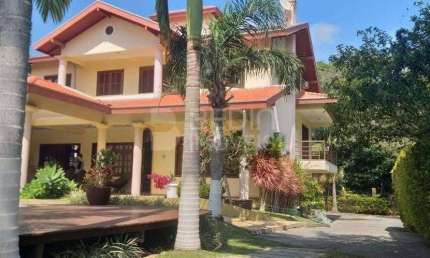 Casa 04 dormitórios a venda Praia das Taquaras - Balneário Camboriú