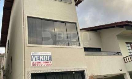 Casa 06 dormitórios a venda condomínio fechado Recanto dos Pássaros Camboriú