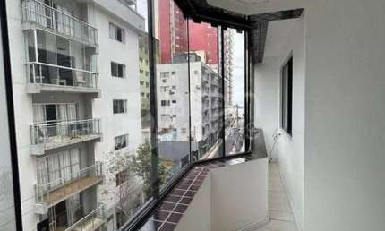 Apartamento 03 dormitórios quadra mar a venda Centro Balneário Camboriú
