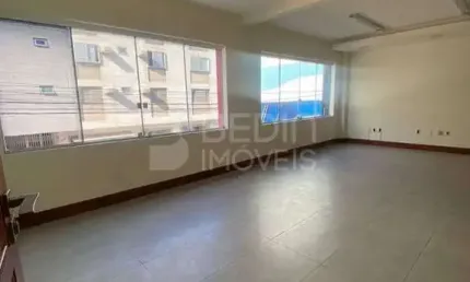 Sala comercial locação Av. Brasil Balneário Camboriú 112m²