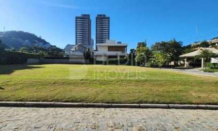 Terreno 786m² condomínio fechado Horizontal da Brava