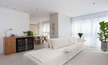 Apartamento 03 suítes locação anual Balneário Camboriú