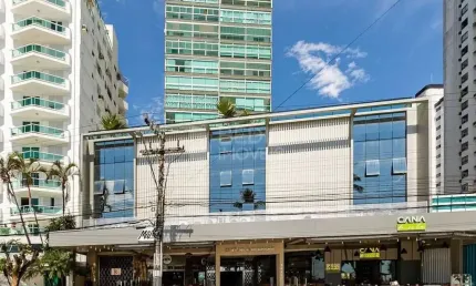 Apartamento 04 dormitórios frente mar locação temporada