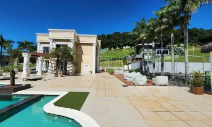 Terreno a venda condomínio fechado Estaleirinho Balneário Camboriú