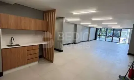 Sala comercial locação 139m² Praia dos Amores Wescole Oral Unic