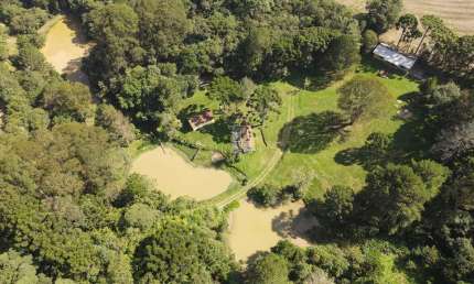 Chácara / sítio com 3 quartos à venda na Estrada para Roça Velha, Contenda, São José dos Pinhais por R$ 2.500.000