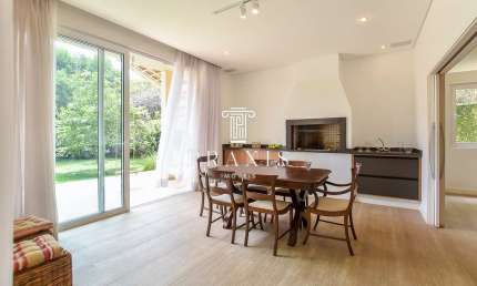 Casa em condomínio fechado com 4 quartos para alugar na Rua Ângelo Cúnico, 206, Abranches, Curitiba, 653 m2 por R$ 10.900