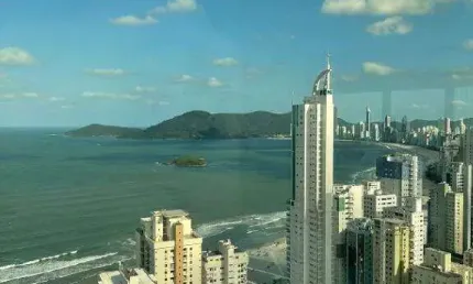 ANDAR ALTO - VISTA MAR - 3 SUÍTES - ÁREA DE LAZER COMPLETA - NOVO - BALNEÁRIO CAMBORIÚ