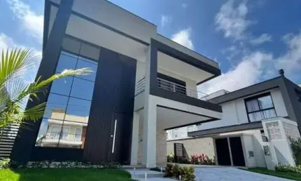 CASA NO CONDOMÍNIO CALEDÔNIA - 4 DORMITÓRIOS - 4 VAGAS - ÁREA DE LAZER - CAMBORIÚ/SC