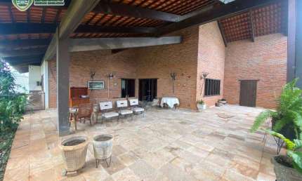 CASA - RESIDENCIAL/COMERCIAL - VENDA - LOCAÇÃO, Duque de Caxias - Cuiabá/MT