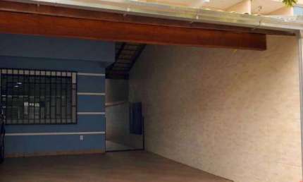 Amplo sobrado 105m², 01 suíte + 02 dormitórios pronto para morar no centro!