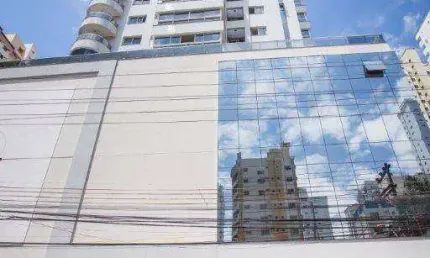Oportunidade! apartamento com 03 suítes quadra mar em balneário camboriú