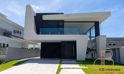Casa alto padrão com 04 suítes no condomínio Caledônia