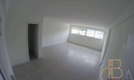 LOCAÇÃO - Sala de 40m², com vaga, em prédio comercial no bairro Ariribá