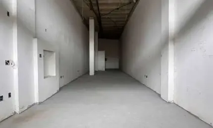 Ampla sala comercial térrea nova, com 77,23m², ótima localização central