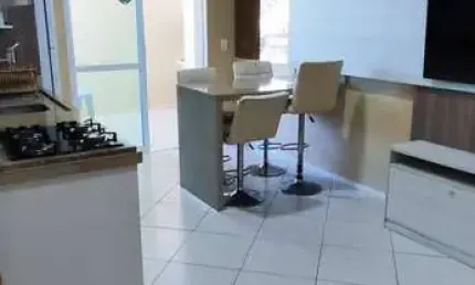 Apartamento com 02 dormitórios no Centro de Camboriú