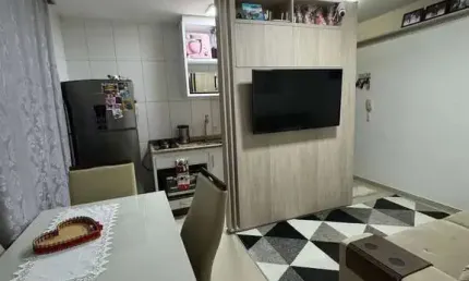 SEMIMOBILIADO - Apartamento 01 suíte + 01, próximo ao centro de Camboriú