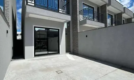 Excelente sobrado moderno e pronto para morar no bairro Rio Pequeno