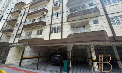 Oportunidade no centro e Balneário Camboriú, apartamento por R$ 790.000,00