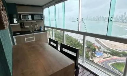 LOCAÇÃO - Apartamento mobiliado e equipado no Ed. Terraços da Rainha.