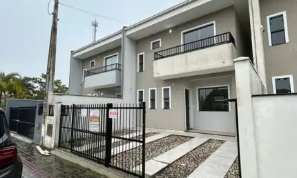 Locação - amplo sobrado 02 suítes + 02 vagas no bairro itajubá barra velha