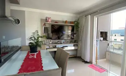 Apartamento dois quartos mobiliado para venda no bairro Areias em Camboriú