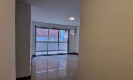 Apartamento para venda tem 96 metros quadrados com 2 quartos