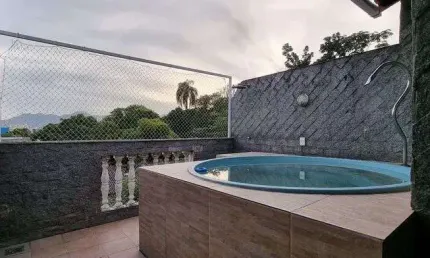 Pechincha. Casa de Condomínio com 115m² com 2 Quartos e 1 Vaga.