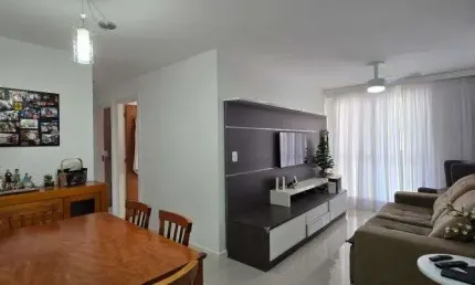 Freguesia. Apartamento com Salão, 3 Quartos, Sendo 1 Suíte e 2 Vagas.