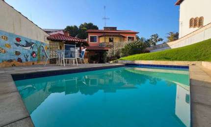 Anil. Condomínio Mirante da Barra. Casa Dúplex para Venda com 480m² com Salão, 5 Quartos e Quintal.