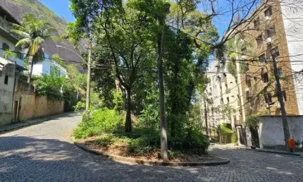 Lagoa. Terreno para Construção de 4 Pavimentos de Aartamento na Lagoa - Rio de Janeiro - RJ