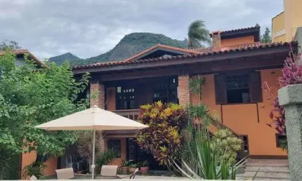 Freguesia. Casa de Condomínio para Venda com 487m² com 4 Suítes e 4 Vagas de Garagem.