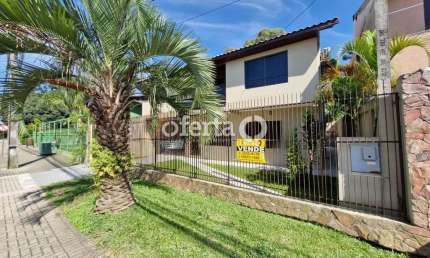 Casa com 4 quartos à venda na Vila Nova, Araucária , 307 m2 por R$ 950.000
