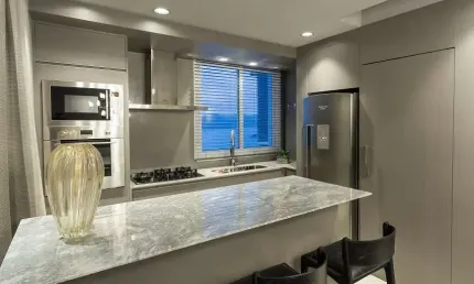 Altíssimo padrão - mobiliado e decorado - 30% entrada e parcelamento direto