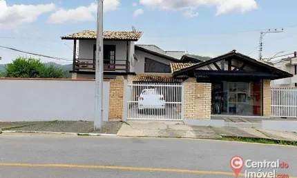 Casa com 3 dormitórios à venda, 174 m² por R$ 4.000.000,00 - Ariribá - Balneário Camboriú/SC