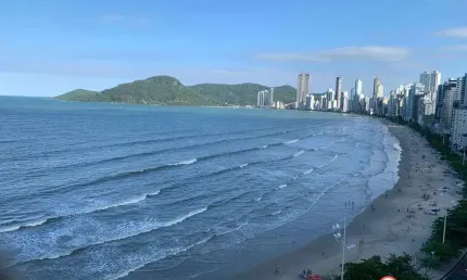 Apto frente mar com 3 dormitórios, hidromassagem e churrasqueira – balneário cam
