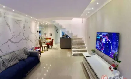 Sobrado com 2 dormitórios à venda, 250 m² por R$ 850.000,00 - Centro - Camboriú/SC