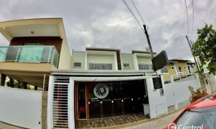 Casa com 3 dormitórios à venda, 130 m² por R$ 1.950.000,00 - Centro - Balneário Camboriú/SC