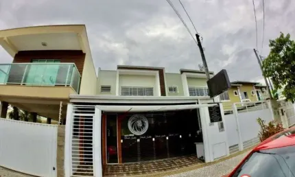 Casa com 3 dormitórios à venda, 130 m² por r$ 1.950.000,00 - centro - balneário