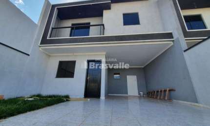 Casa com 3 quartos à venda no FAG, Cascavel 