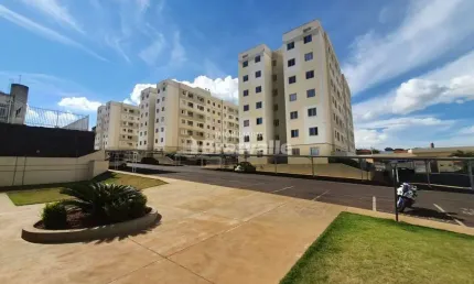 Apartamento a venda no condomínio West Park no bairro Universitário