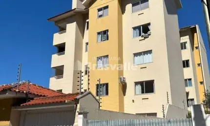 Apartamento a venda no condomínio Maria Izabel no bairro Centro